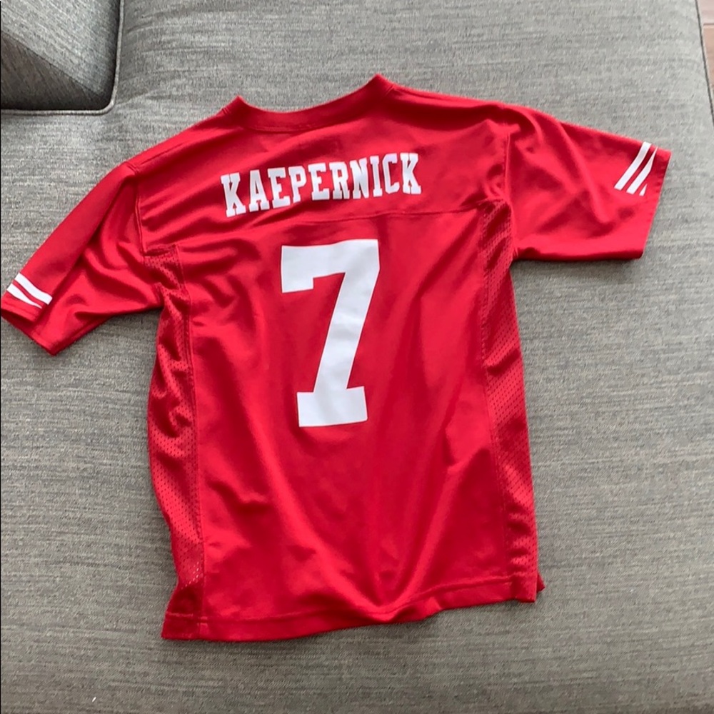 Colin Kaepernick Jersey. Youth Medium. 49s
